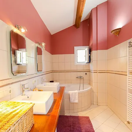 Stone Clad La Maison P Vilă